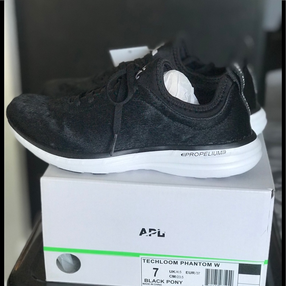 APL Techloom Phantom Black Athletic Shoes